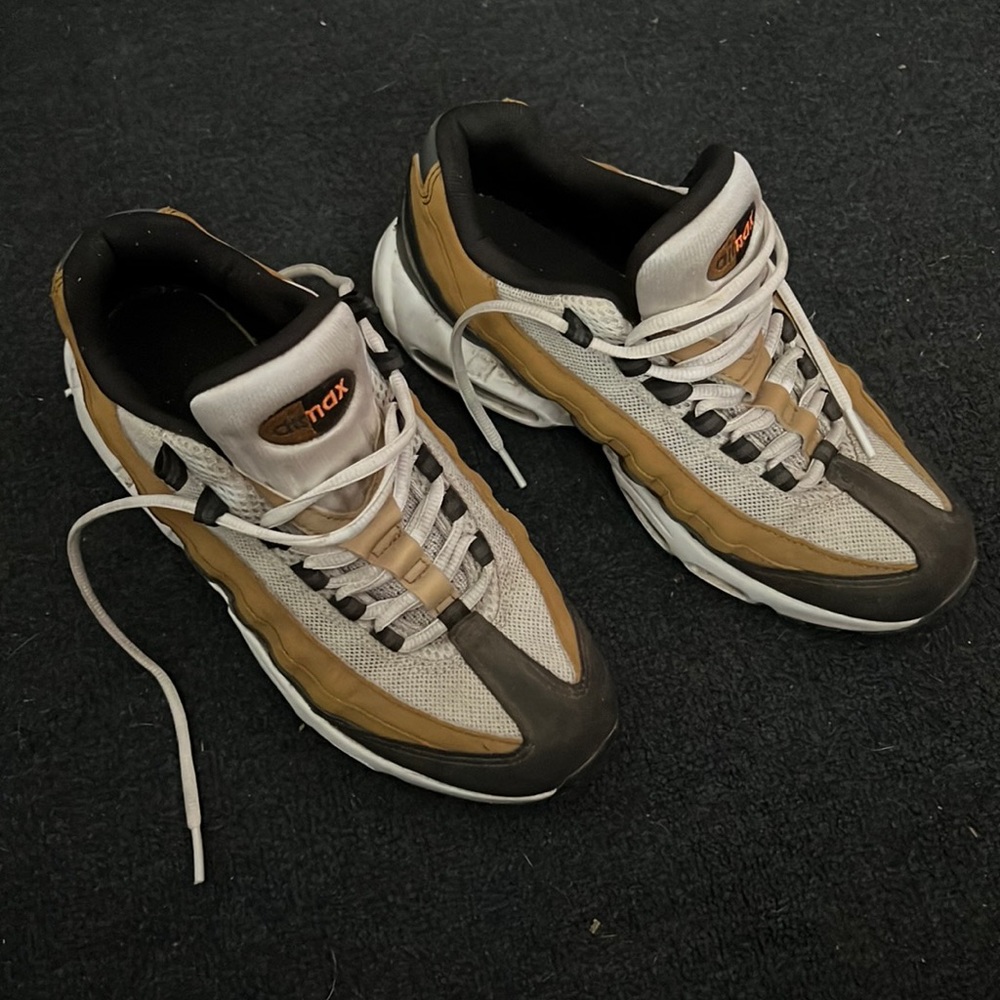 Nike Air Max 95 Recraft GS Wheat Black White
SNEAKERS 7Y CJ3906-010 used